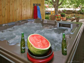 בקתות%20ירוק%20יער%20,%20אלמגור